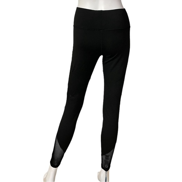 Yoga Mesh Black Workout Leggings
New - Picture 4 of 6